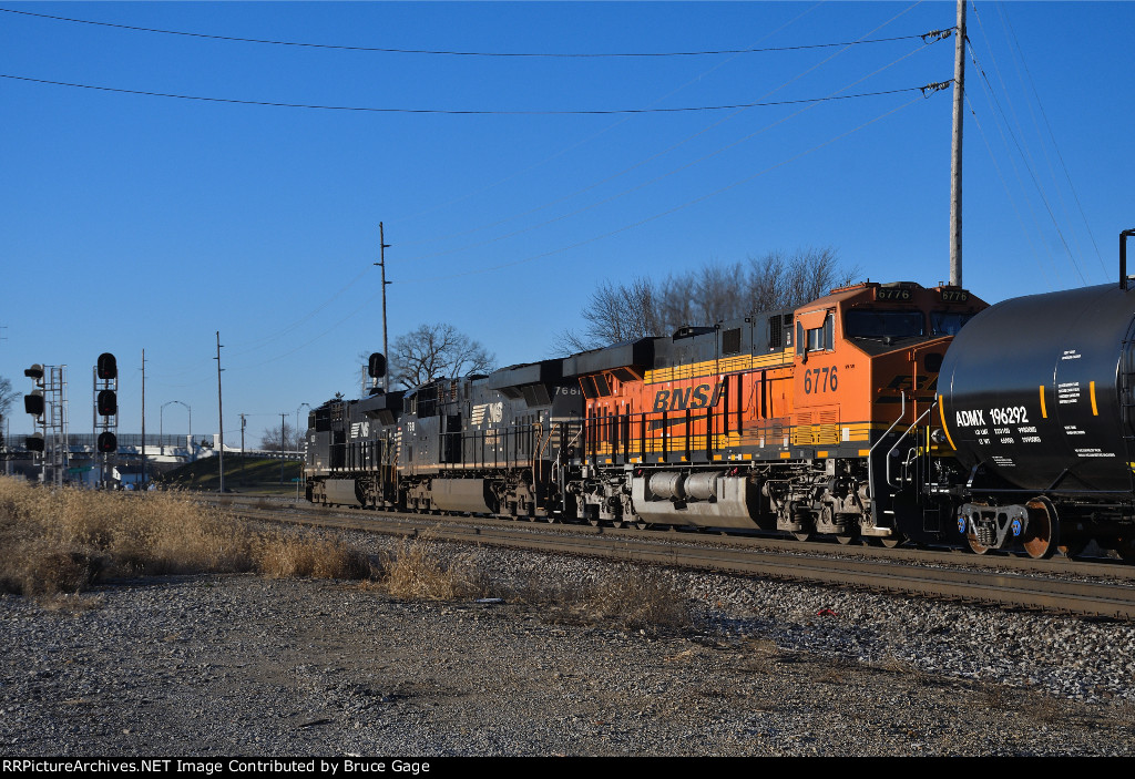 BNSF 6776